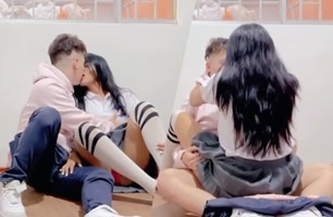 Nag-umpisa sa pakikipagbiruan kay classmate naging makatotohanan